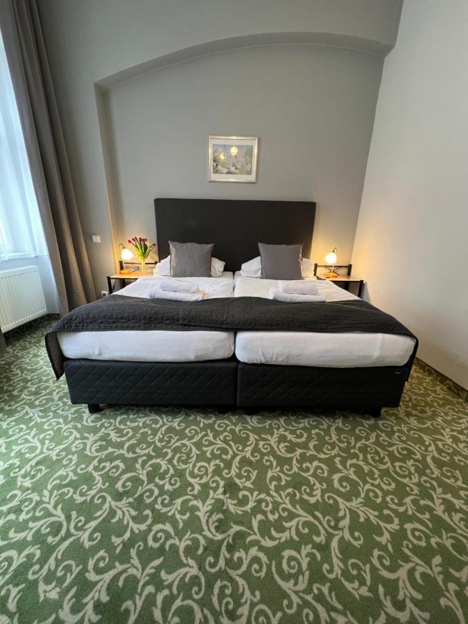 Hotel Boston Karlovy Vary Ngoại thất bức ảnh