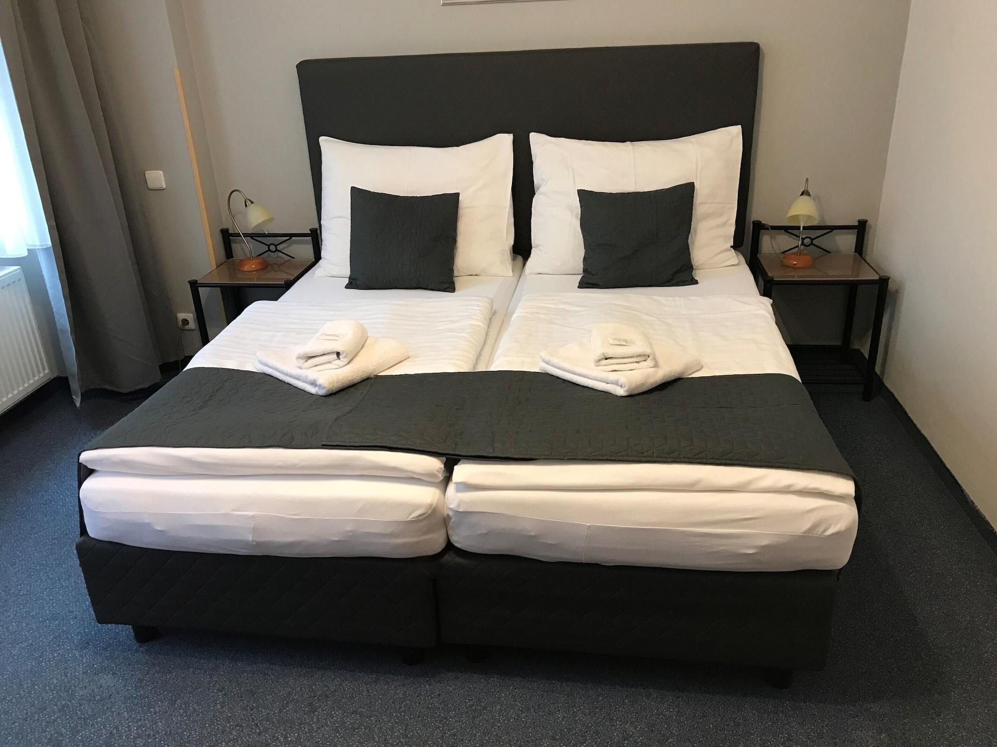 Hotel Boston Karlovy Vary Ngoại thất bức ảnh