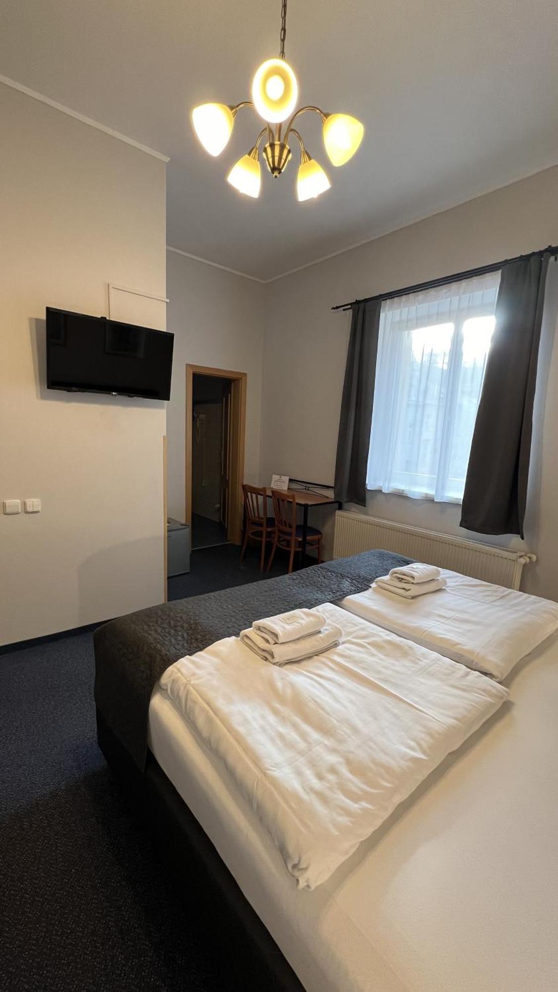 Hotel Boston Karlovy Vary Ngoại thất bức ảnh